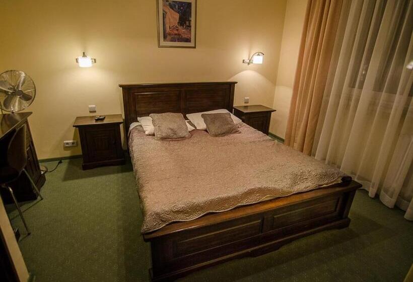 דירת חדר, Kamena