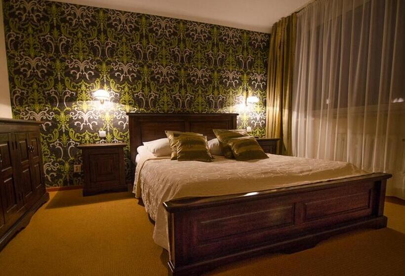 דירת חדר, Kamena