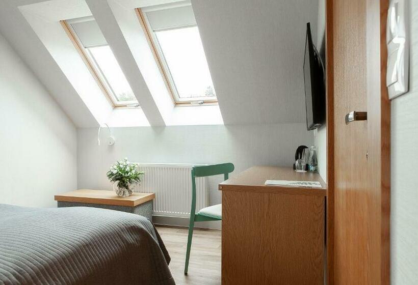 Номер Стандарт, Leśny Dwór