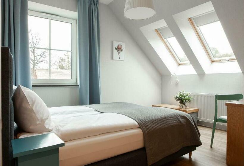 Номер Стандарт, Leśny Dwór