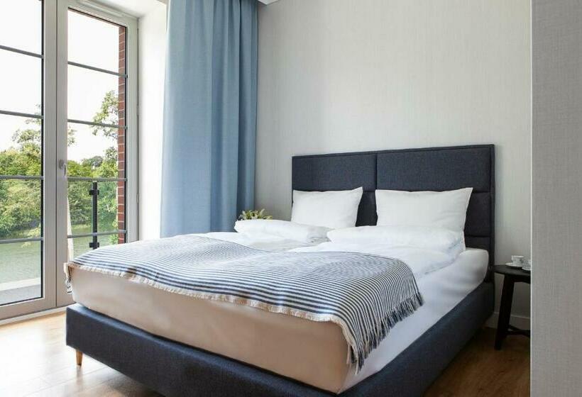 Номер Стандарт Вид на Озеро, Leśny Dwór