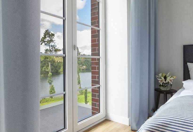 Номер Стандарт Вид на Озеро, Leśny Dwór