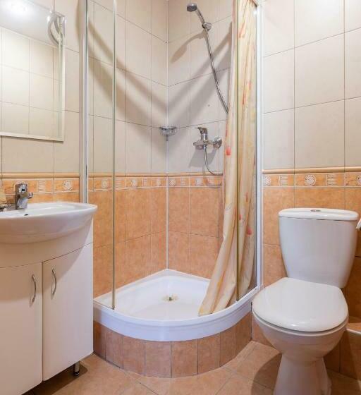 غرفة قياسية رباعية, Millennium