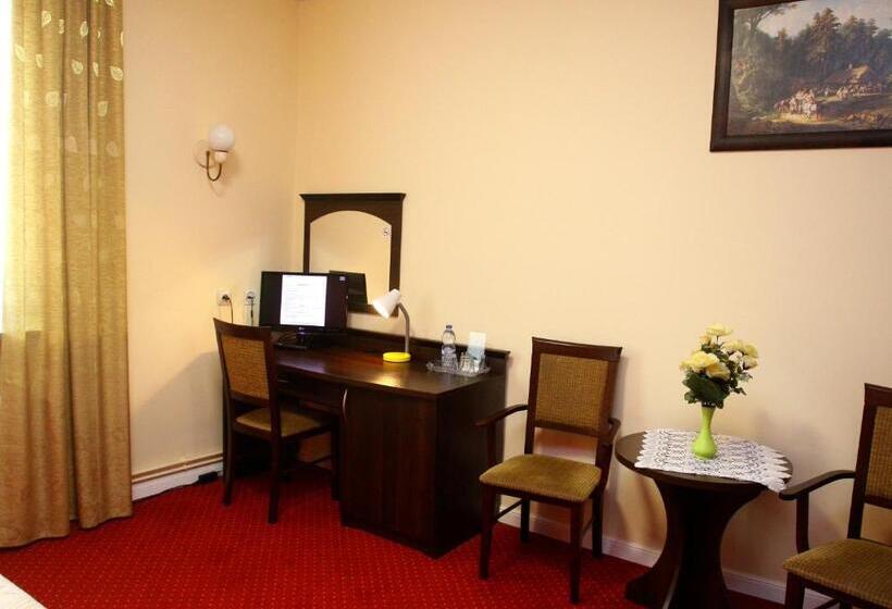 חדר סטנדרט לשלושה, Park