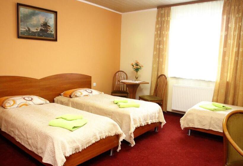 חדר סטנדרט לשלושה, Park