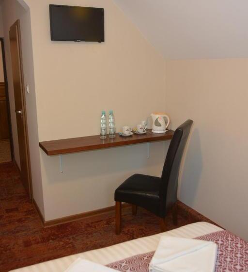 חדר בסיסי, Stara Kuźnia Mazurska