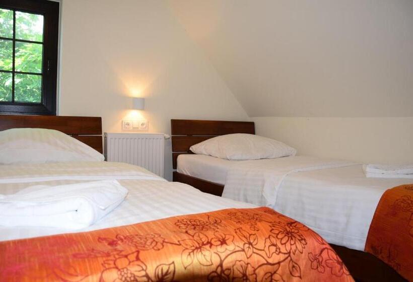 חדר בסיסי, Stara Kuźnia Mazurska