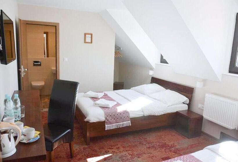 חדר קלאסי לשלושה, Stara Kuźnia Mazurska