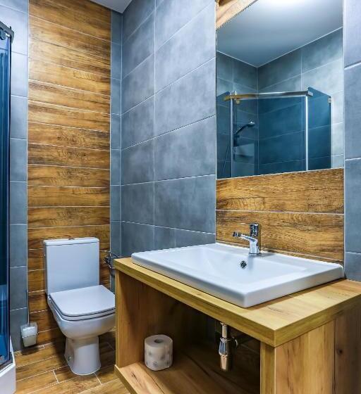 キングサイズベッドのスタンダードルーム, Szelesiówka & Spa