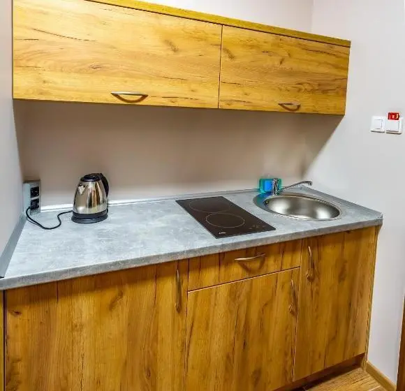 スタンダードスタジオ, Szelesiówka & Spa