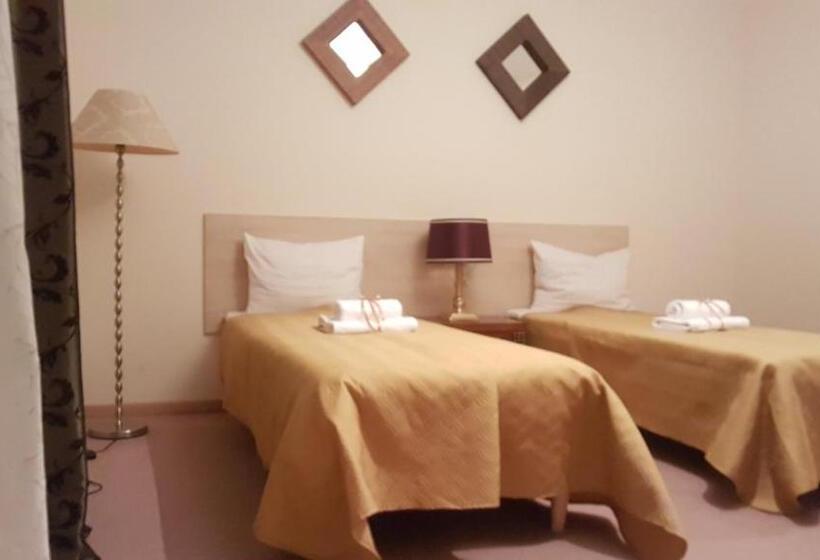 コンフォートトリプルルーム, Villa Zdrojowa