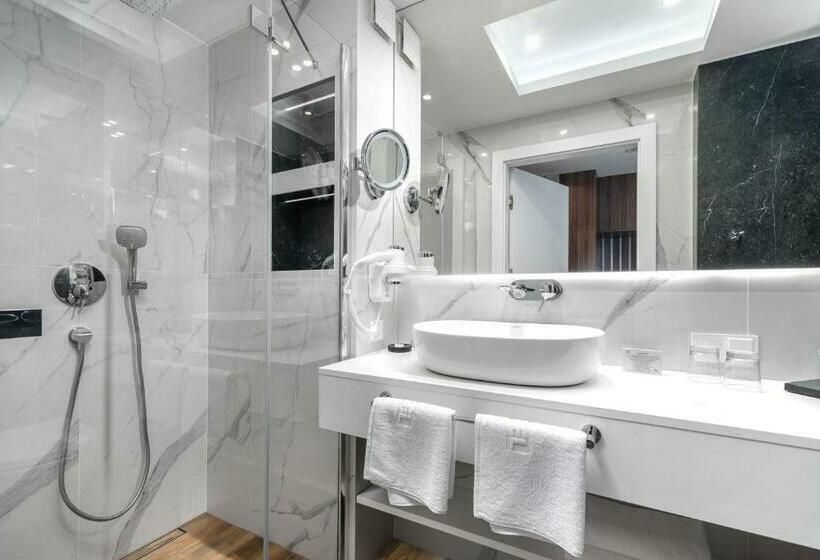 اتاق لوکس با بالکن, Love Sopot Residence