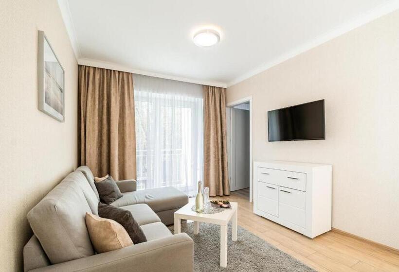 شقة غرفة واحدة, Panorama Park