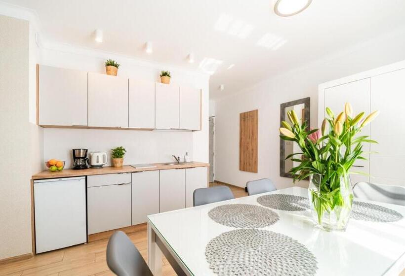 شقة غرفة واحدة, Panorama Park