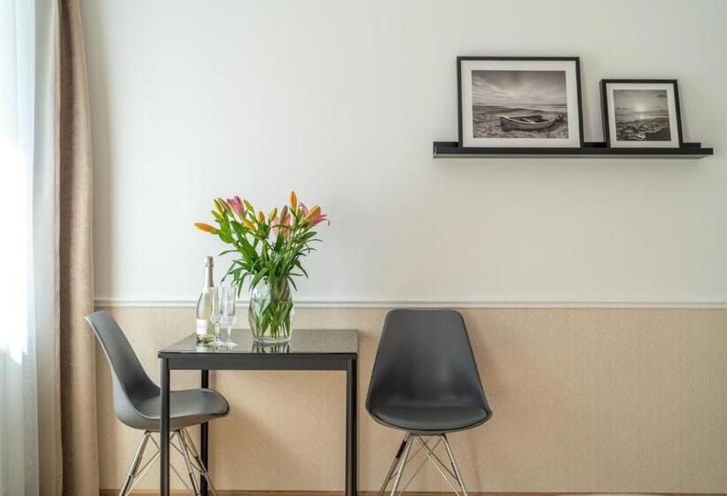 شقة غرفة واحدة, Panorama Park