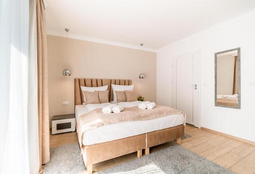 شقة غرفة واحدة, Panorama Park