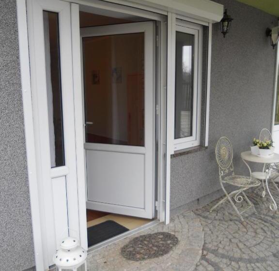 Fyrbädds Standardrum, Mizerówka Guest House