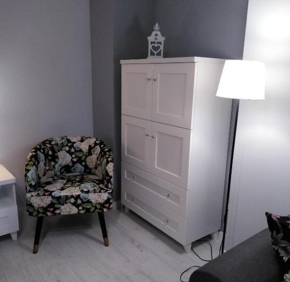 Fyrbädds Standardrum, Mizerówka Guest House