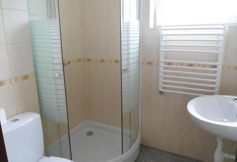 Standard Triple Room with Terrace, Villa Over Lake