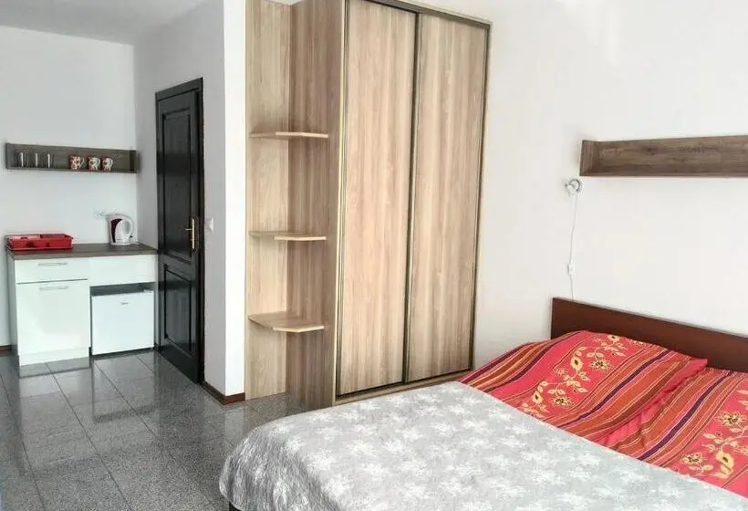 Standard Triple Room with Terrace, Villa Over Lake