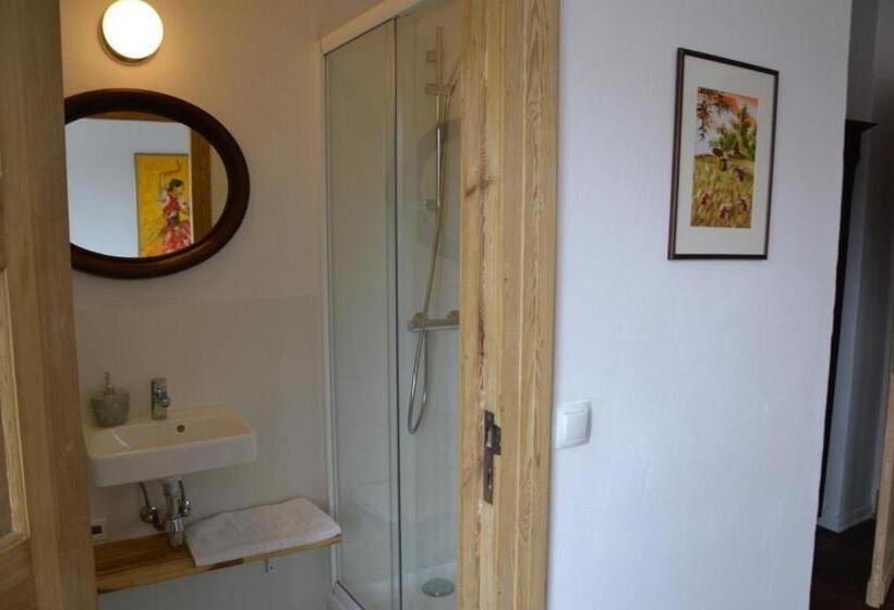 اتاق استاندارد با بالکن, Villarada