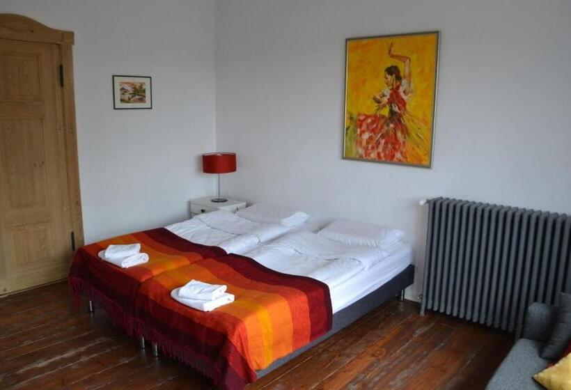 اتاق استاندارد با بالکن, Villarada