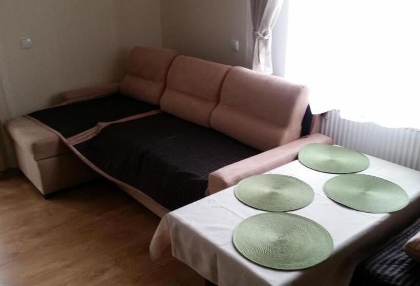 침실 1개 아파트, Za Bukiem