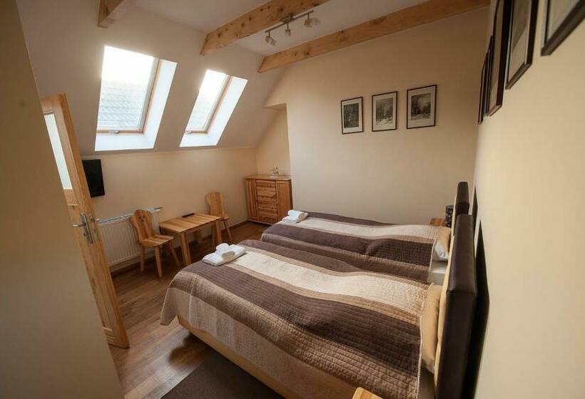 标准间, Siedem Drzew