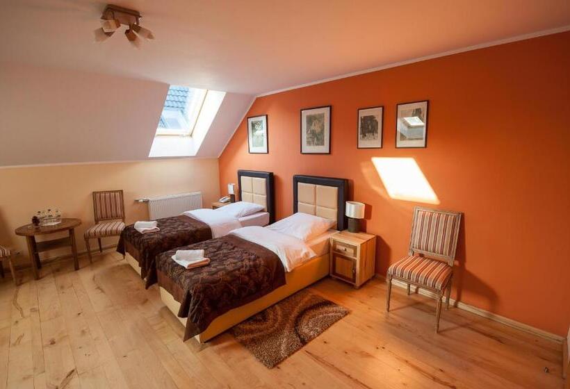 四人标准间, Siedem Drzew