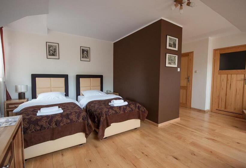 四人标准间, Siedem Drzew