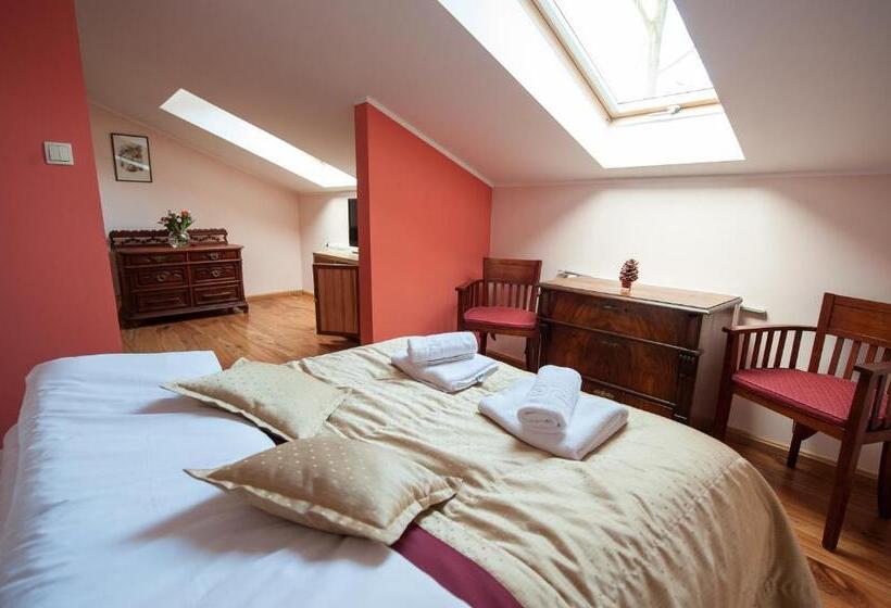 标准间, Siedem Drzew