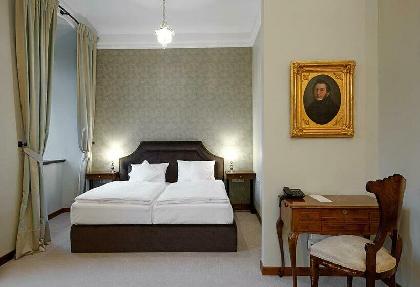 סוויטת ג'וניור, Zamek Karpniki Schloss Fischbach