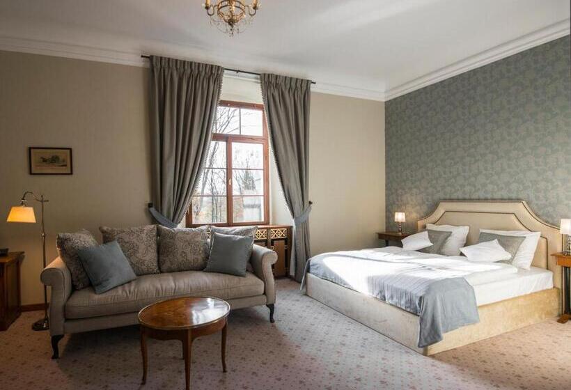 סוויטת ג'וניור, Zamek Karpniki Schloss Fischbach