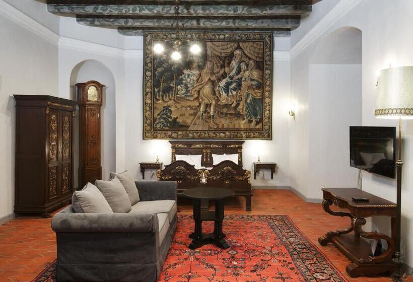 דירת חדר, Zamek Karpniki Schloss Fischbach