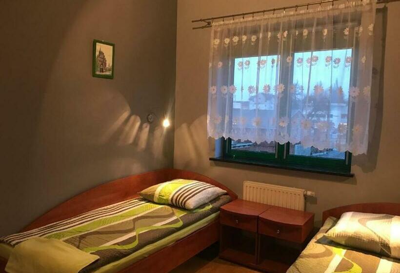 スタンダードルーム, Szczecińskie Centrum Tenisowe