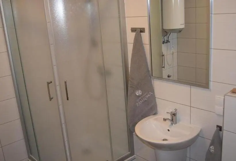 スイート, Apartamenty Zamkowa