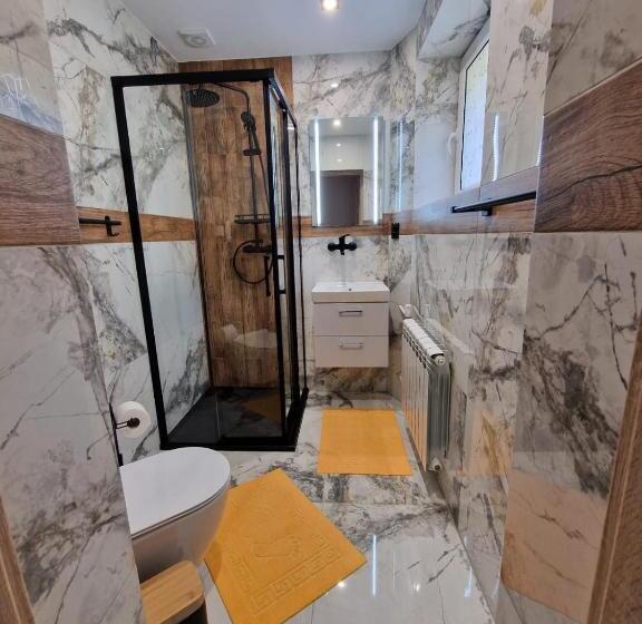 景色の見えるトリプルスタンダードルーム, Irena