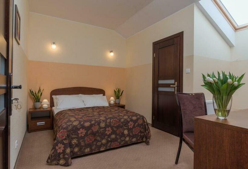 غرفة قياسية فردية, Leszczynowy Dworek