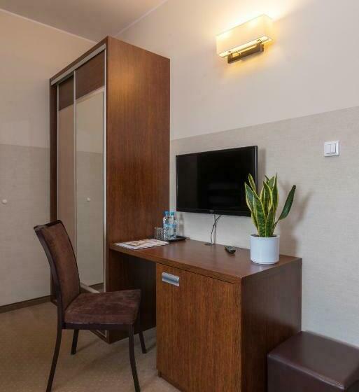 غرفة قياسية, Leszczynowy Dworek