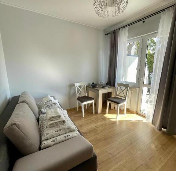 اتاق استاندارد, Oå›rodek Promenada Faleza