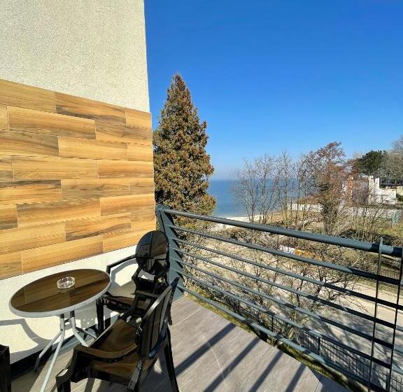 اتاق استاندارد سه نفره, Oå›rodek Promenada Faleza