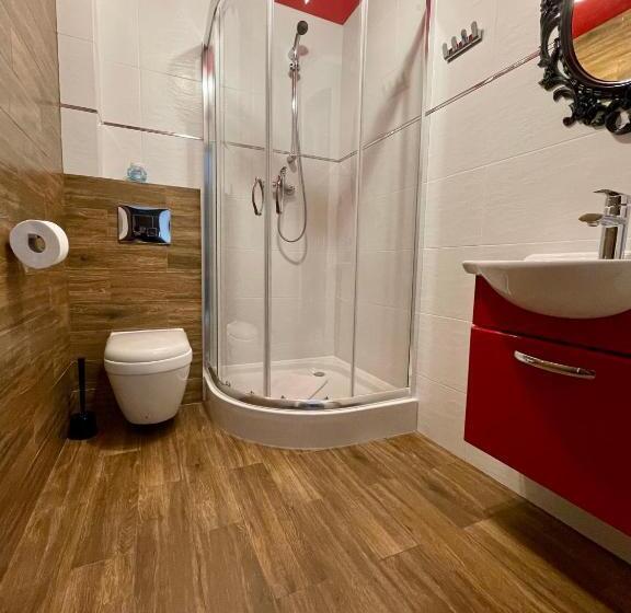 اتاق استاندارد سه نفره, Oå›rodek Promenada Faleza