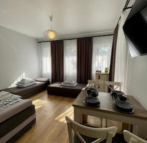 اتاق استاندارد چهار تخته, Oå›rodek Promenada Faleza