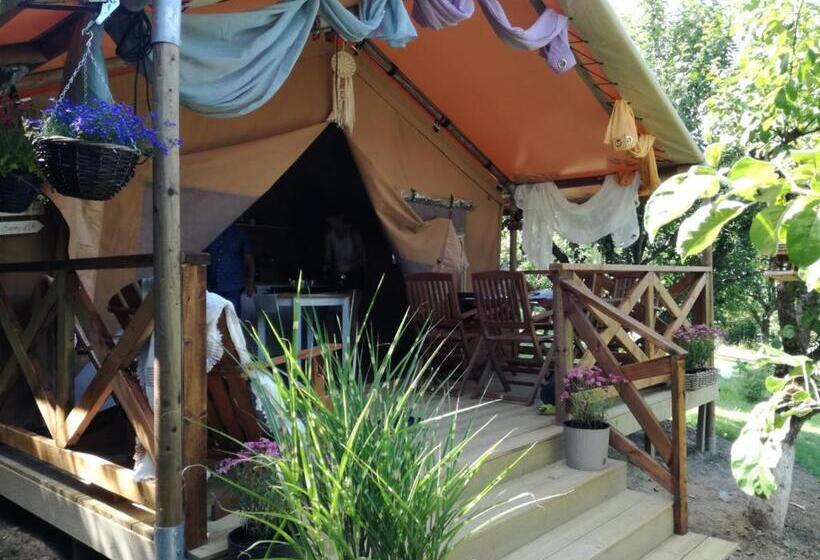 چادر با خدمات رفاهی استاندارد, Willa Panorama Spa