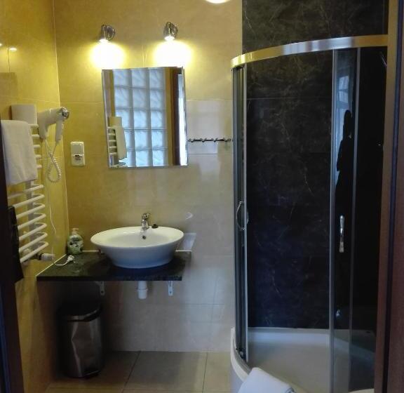 غرفة قياسية ثلاثية, Willa Pod Gwiazdami & Spa