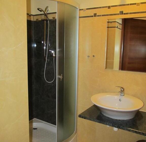 غرفة قياسية رباعية, Willa Pod Gwiazdami & Spa