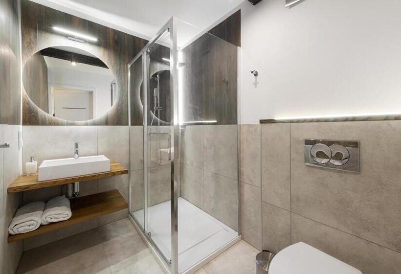 آپارتمان 1 خوابه با بالکن, Willa Regle