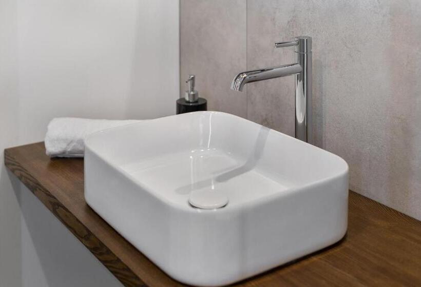 آپارتمان 2 خوابه, Willa Regle