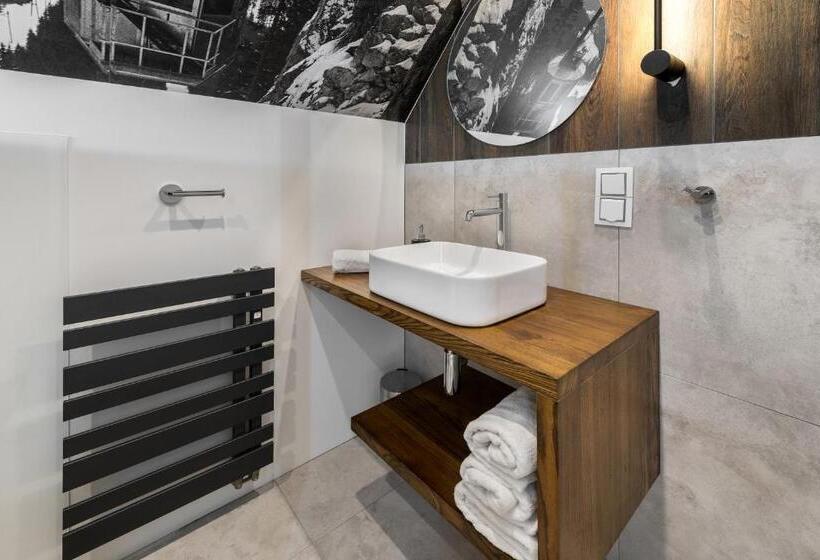 آپارتمان 2 خوابه, Willa Regle