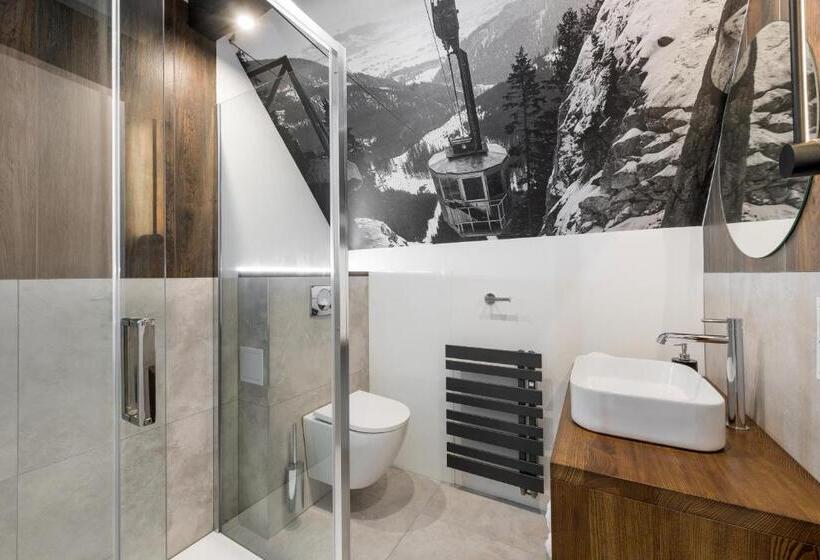 آپارتمان 2 خوابه, Willa Regle